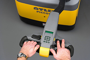 Atlet Piccolo - самая узкая электротележка